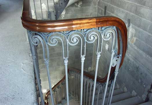 Wreathed handrails
